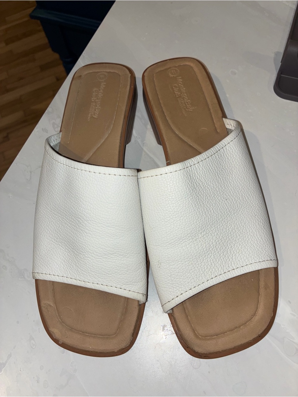 Montego Bay club Women's size 11 White Slide Sandals - Casual Leather Slides